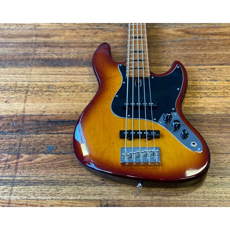 ’22 Marcus Miller by Sire V5 Five – Sunburst