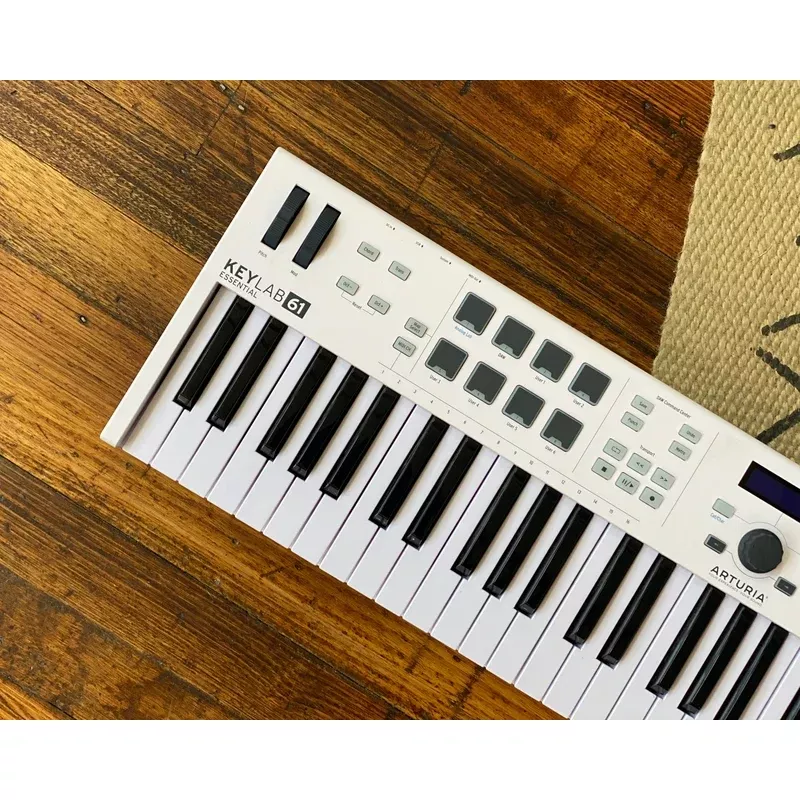 Arturia KeyLab 61 Essential – White