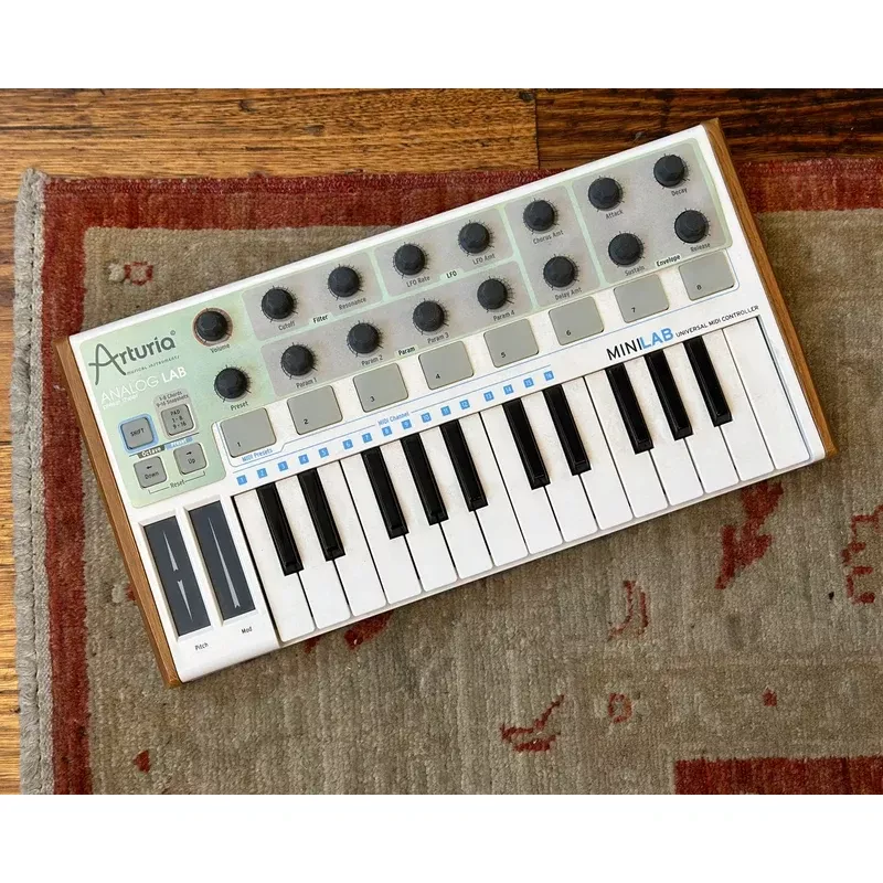 Arturia MiniLab mk2