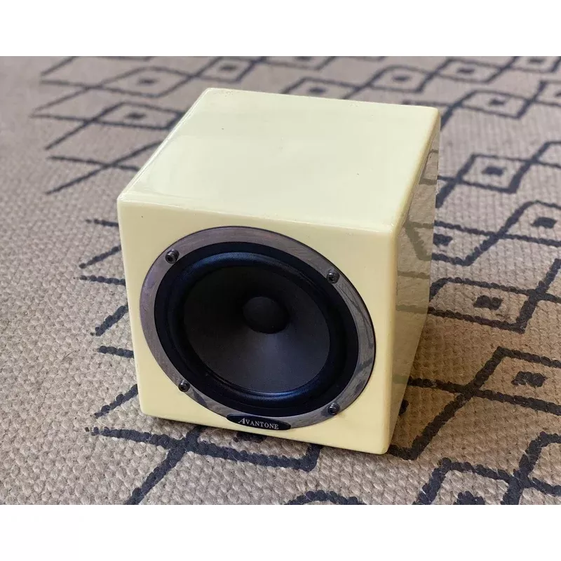 Avantone MixCube Active