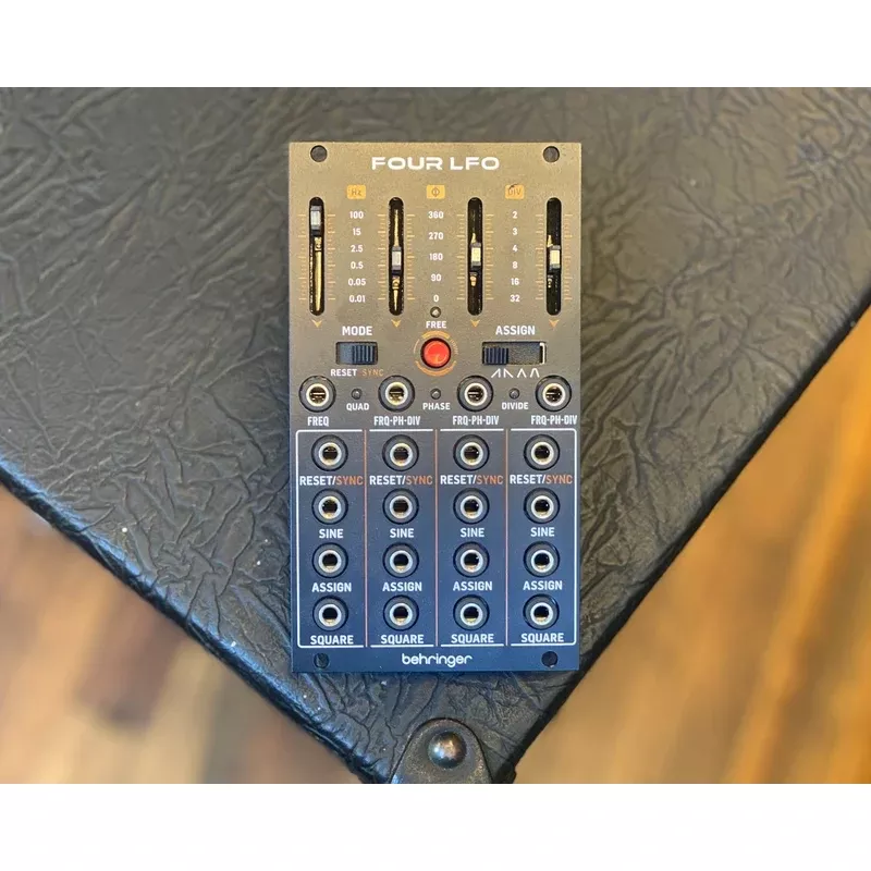 Behringer Four LFO