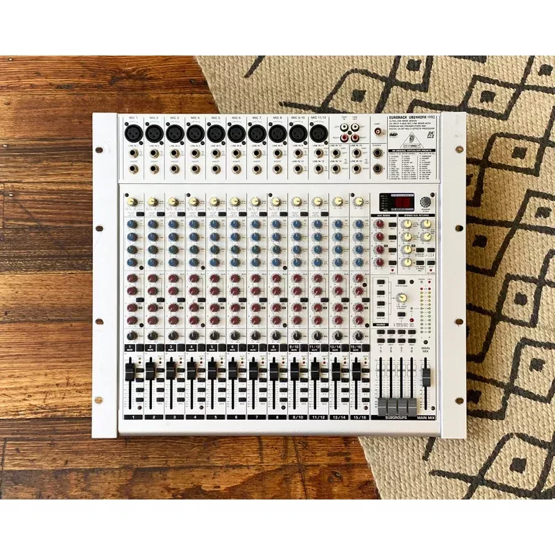 Behringer UB2442FX-Pro
