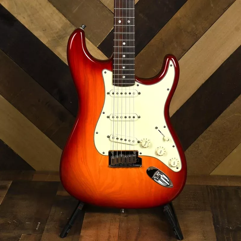 Fender 2010 American Deluxe Ash Stratocaster – Aged Cherry Burst – Used