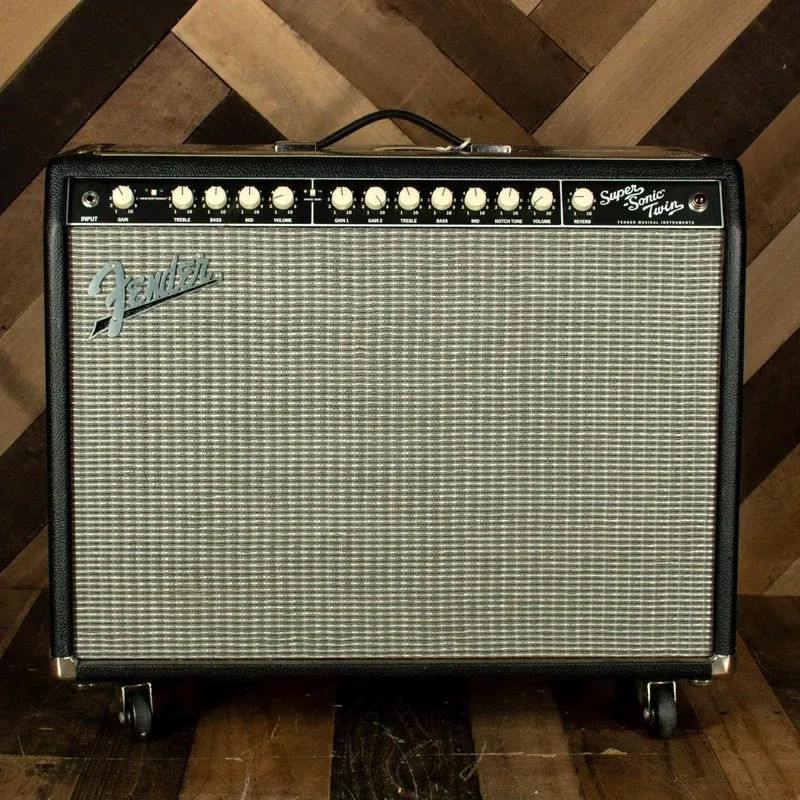 Fender 2011 Super Sonic Twin 100 Watt 2×12 – Used