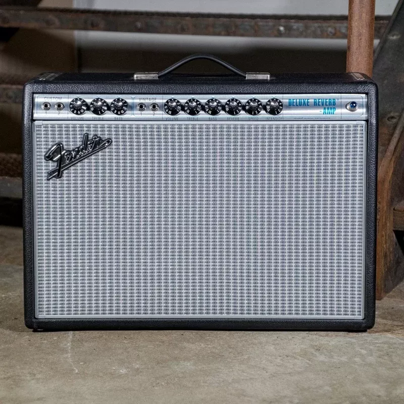 Fender ’68 Deluxe Reverb With Cover – Used