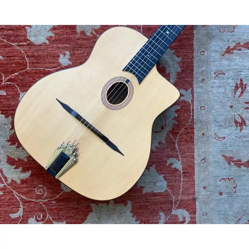 Hanson Luthier Altamira Model M