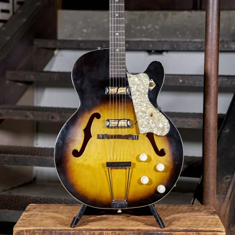 Harmony 1960 Rocket Sunburst With Hard Case – Used