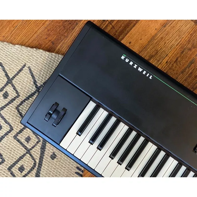 Kurzweil PC-88 64-Voice Performance Controller and Synthesizer
