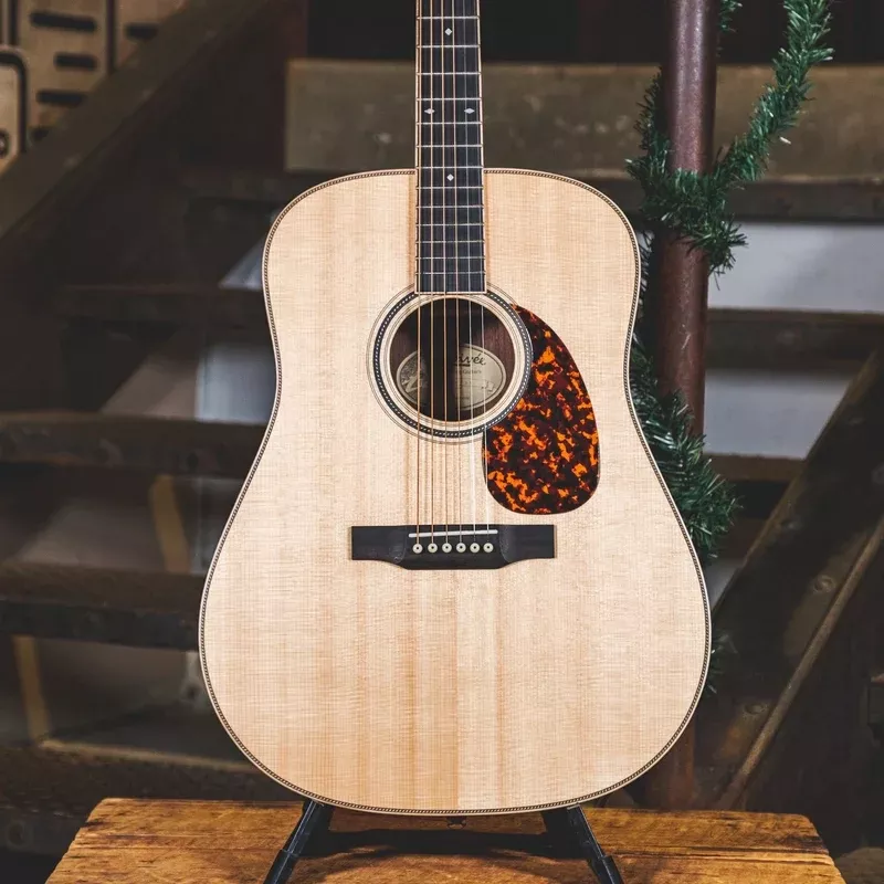 Larrivee 2016 D40R With OHSC – Used