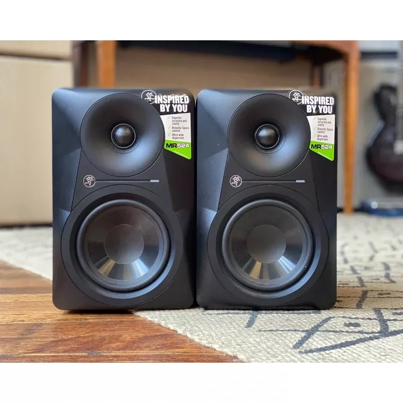Mackie MR524 Powered Studio Monitors