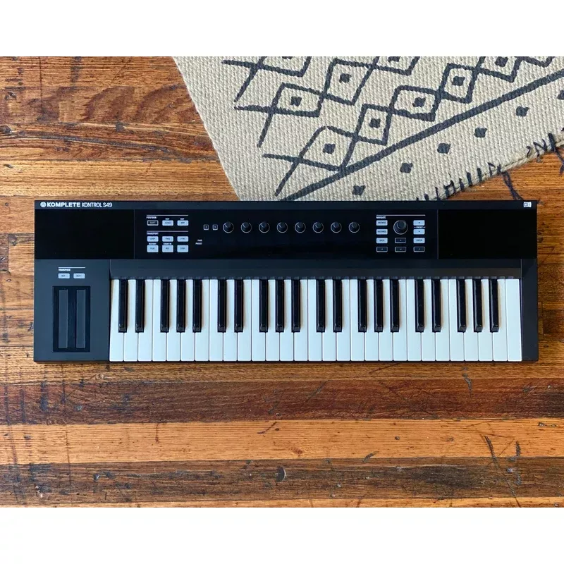 Native Instruments Kontrol S49 Mk1