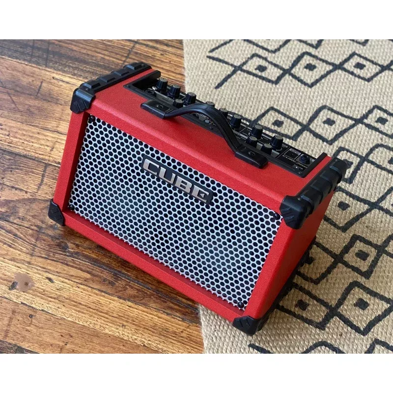 Roland Cube Street Battery-Powered Stereo Amplifier