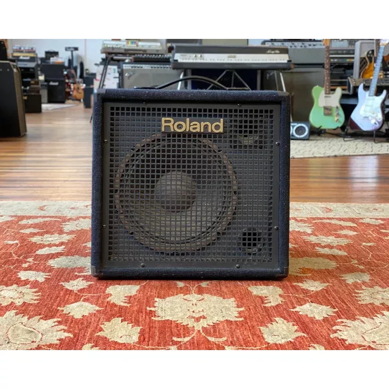 Roland KC-300