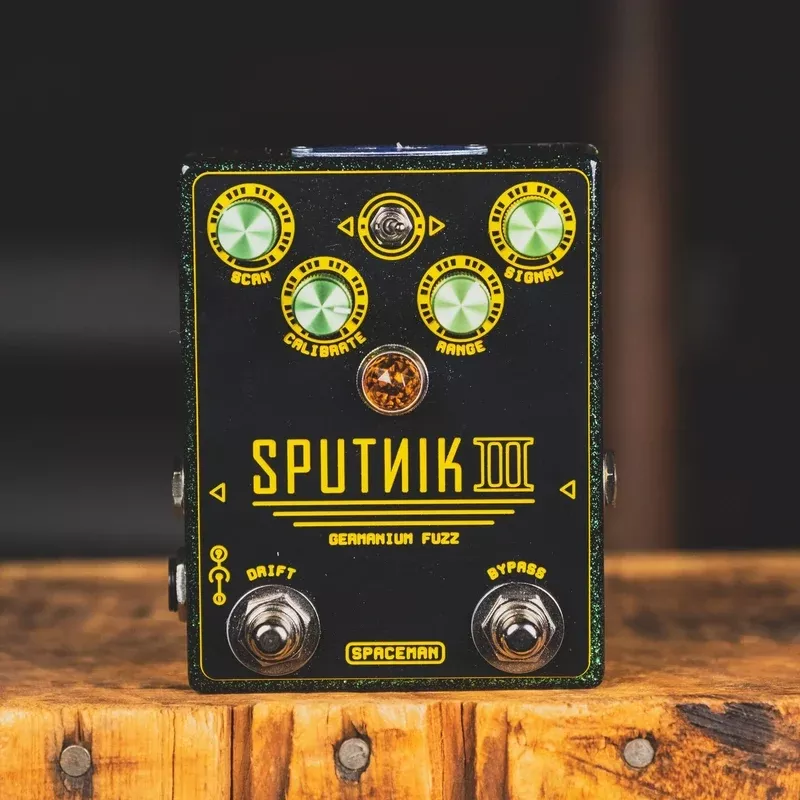 Spaceman Sputnik III Germanium Fuzz Limited Edition, Uranium Green Sparkle With Box – Used