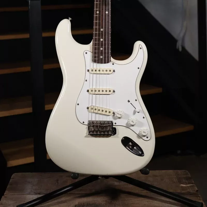 Squier 1992 Wayne’s World Excalibur Stratocaster With Bag – Used