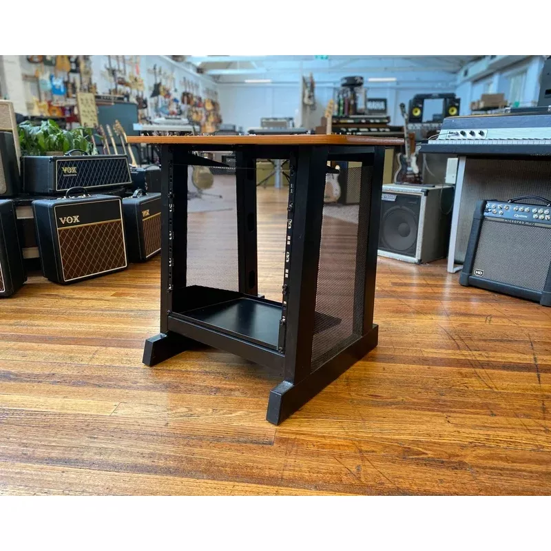 SWAMP XZ-704 Rack