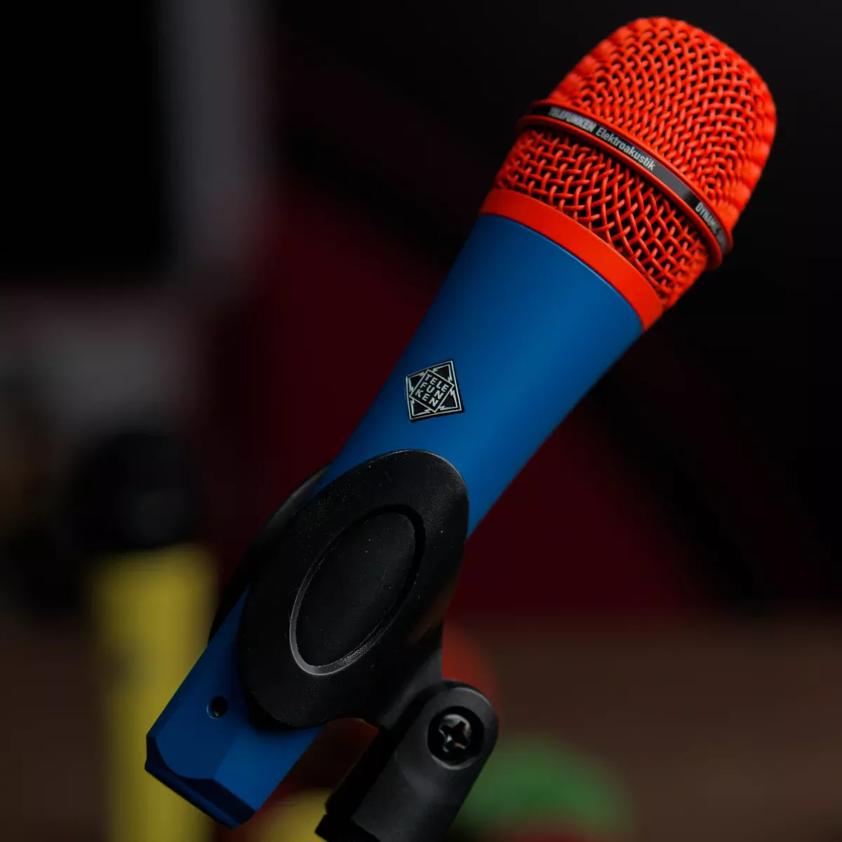 Telefunken M80 Custom Shop – Blue with Orange (The NY Knicks)