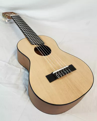 Yamaha GL1 Guitarlele Guitar/Ukulele with Gig Bag