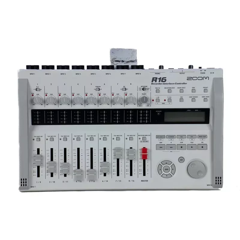 Zoom R16 Recorder – Used