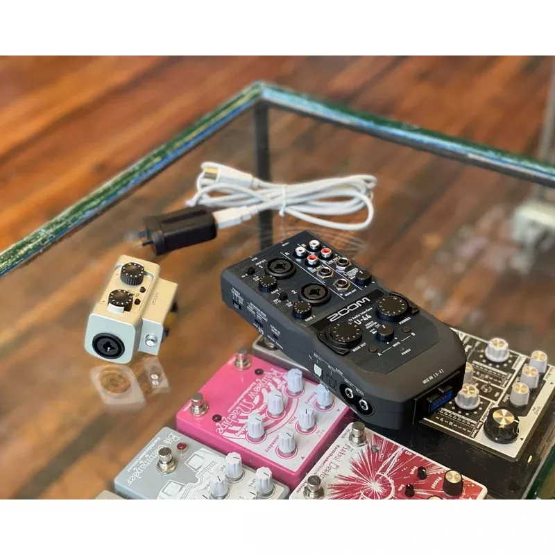Zoom U-44 & EXH-6